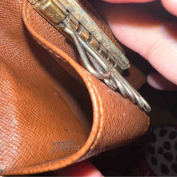 SOLD Louis Vuitton 6 Keyholder Monogram - Picture 3 of 8